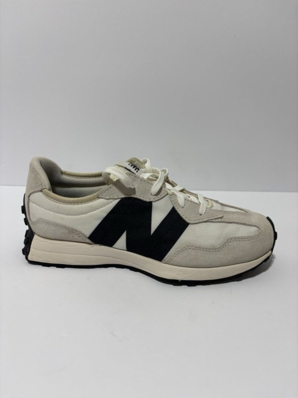 New Balance Big Kids’ 327 Lace-Up Sneakers Silver Birch, Boys’ Size 5 M